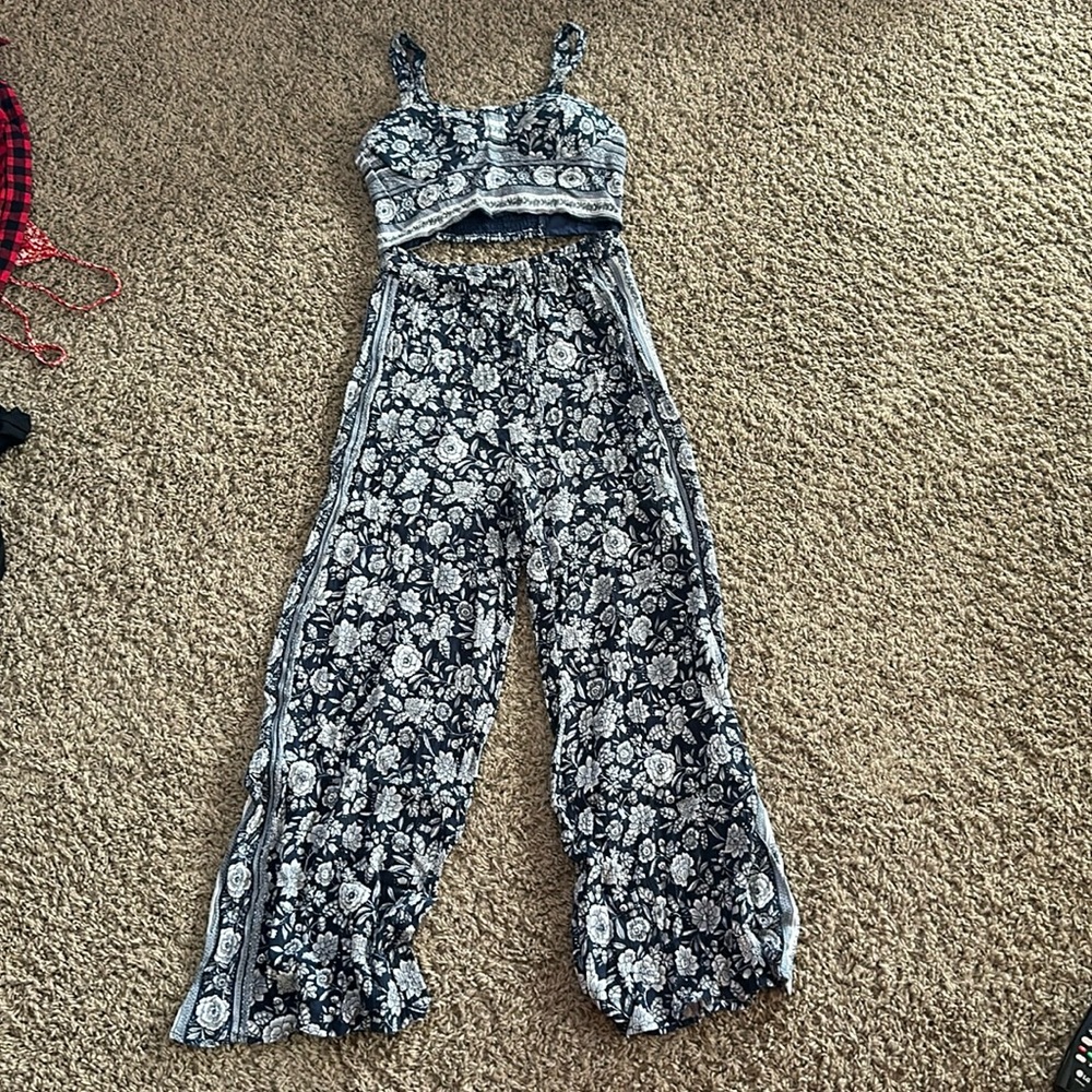 Linen crop top pattern set from American Eagle